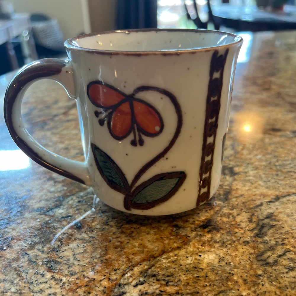 ๐งก๐ Vintage 1970s Pair of Speckled Stoneware Mugs - Picture 10 of 10